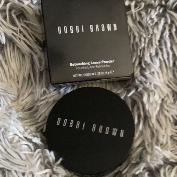 Bobbi Brown Retouching Loose Powder - rose - Picture 5 of 7